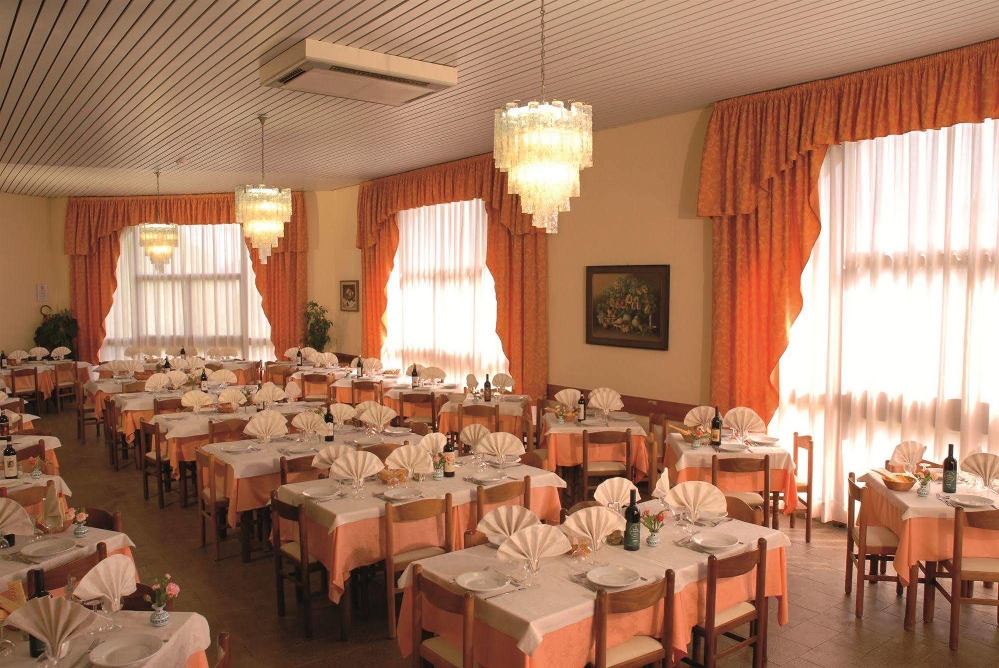 Hotel Ismaele Chiusi Exteriör bild